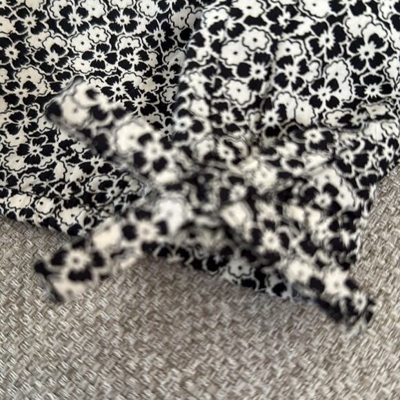 J. Crew Crewcuts floral smocked poplin top - Picture 3 of 9